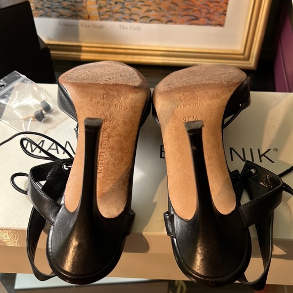 Manolo Blahnik - Picture 5 of 6
